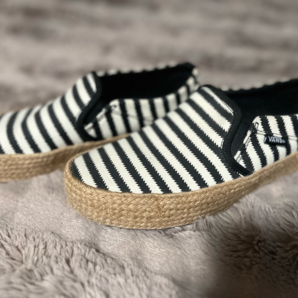 Vans retro slides weave bottom